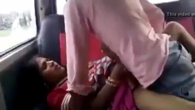 Desi aunty hardcore fucked in car
