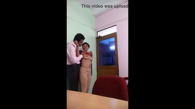 Indian couple office hardcore sex with moaning sound leaked mms