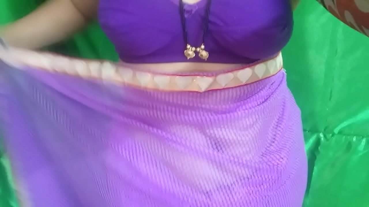 kerala new sex video amateur mallu mom in saree seducing son