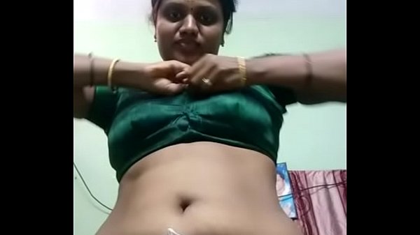 Busty village bhabhi xxx showing big boobs while dressing