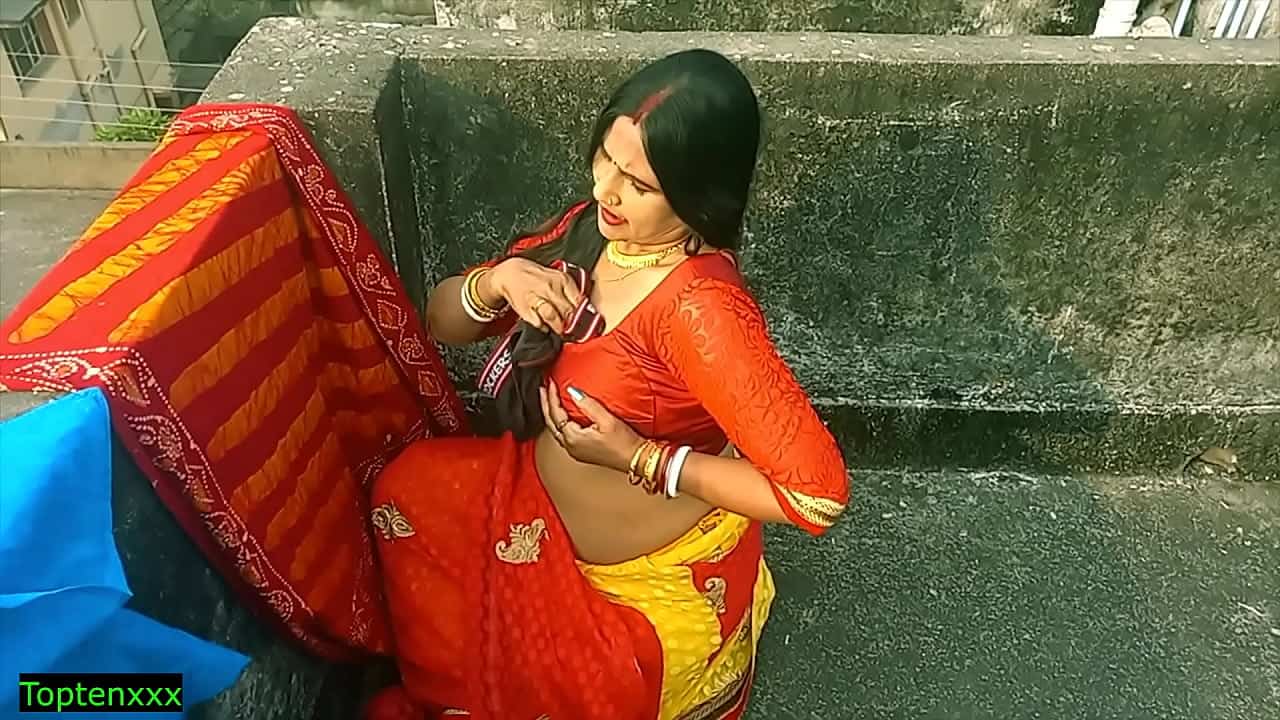 free xvideos2 Bengali sexy Milf Bhabhi hot sex with innocent teen boy