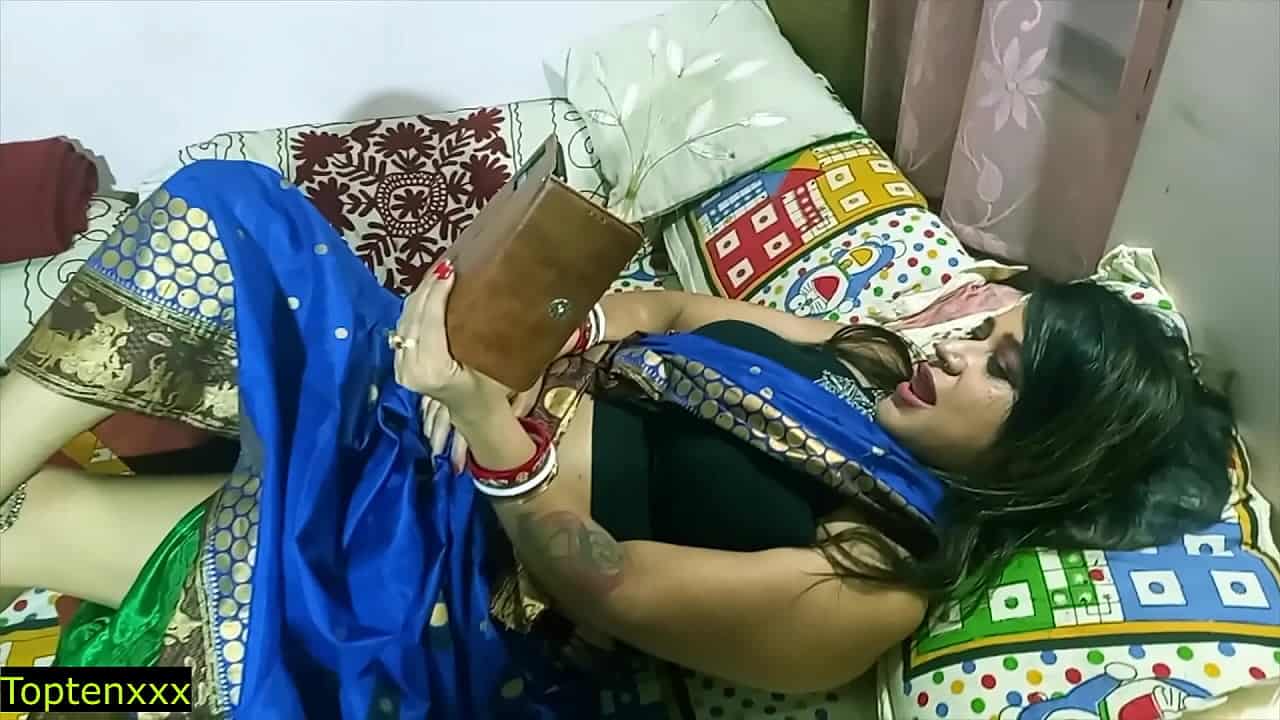 सेक्सी और हॉट आंटी को चोदा बंगाली लड़का ने देसी चुदाई